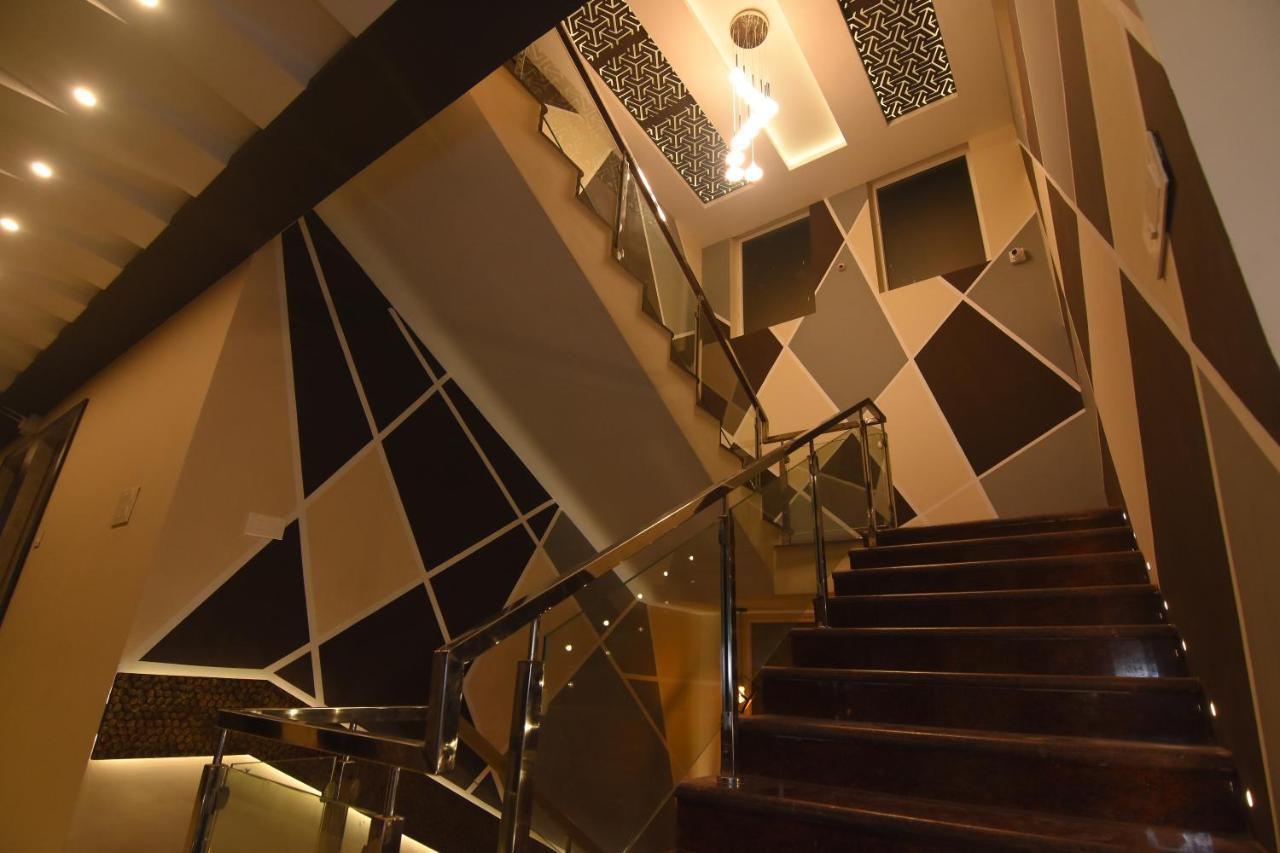 Hotel Atlantis 쿰바코남 외부 사진